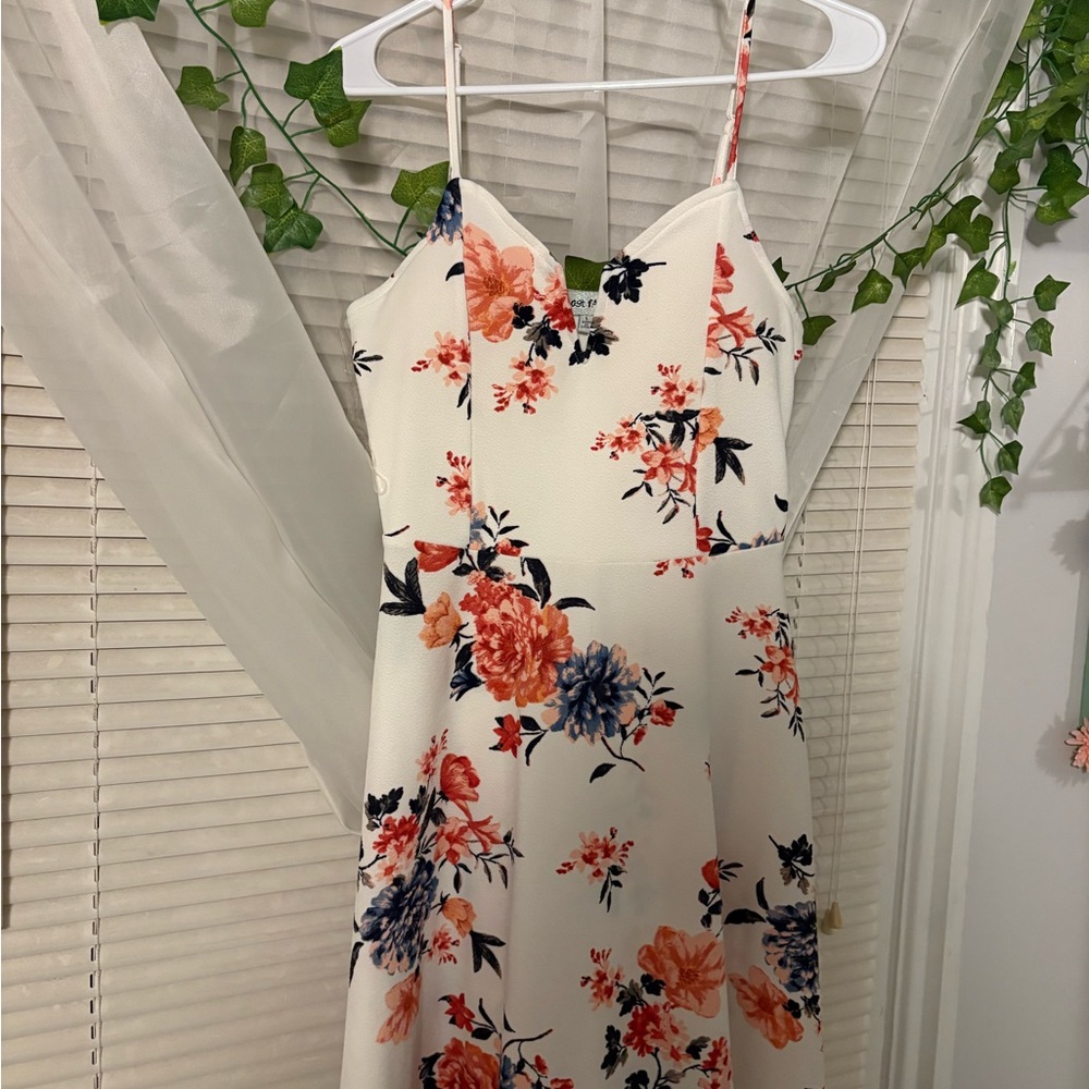 Almost Famous Floral Dress - White, Red, Blue